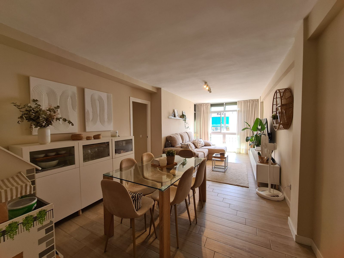 3 Bed, 1 Bath, ApartmentFor Sale, Estepona, Malaga