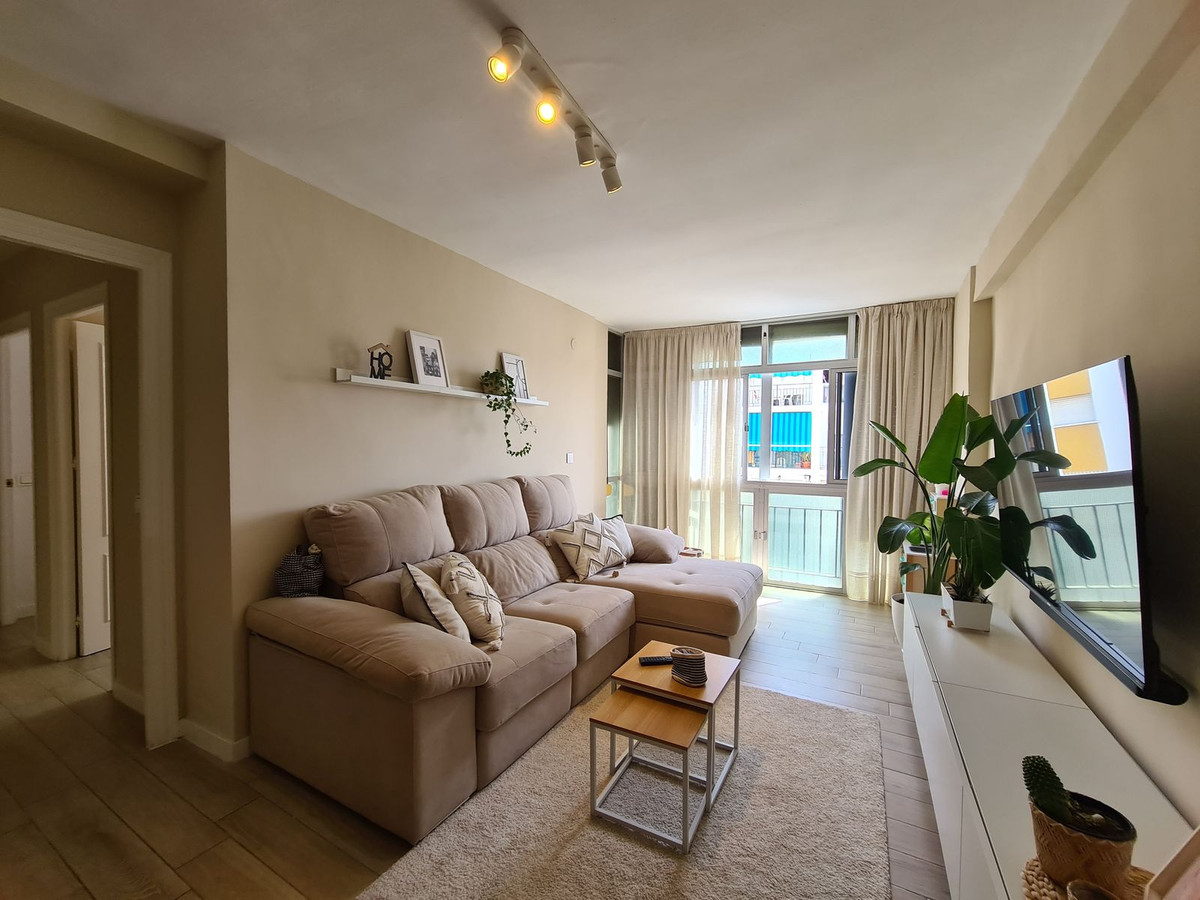 3 Bed, 1 Bath, ApartmentFor Sale, Estepona, Malaga