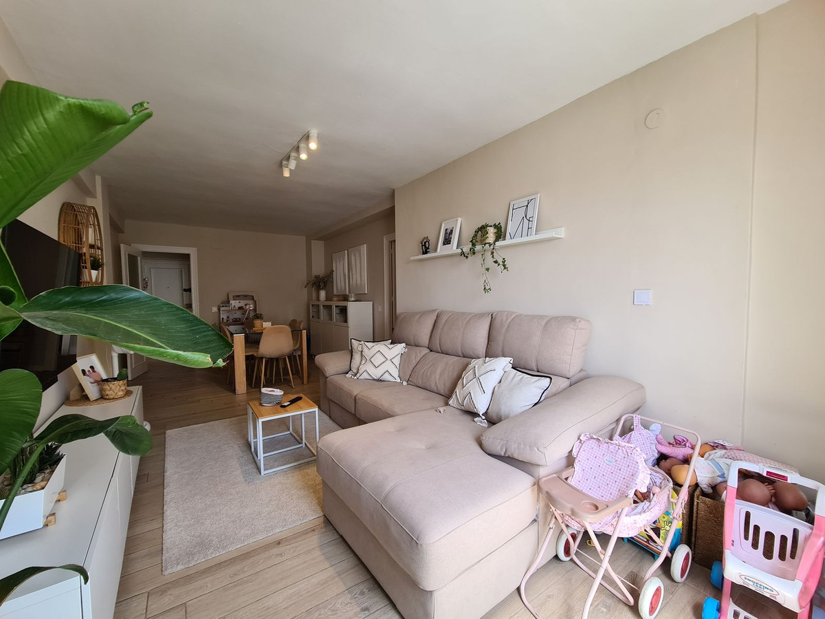 3 Bed, 1 Bath, ApartmentFor Sale, Estepona, Malaga