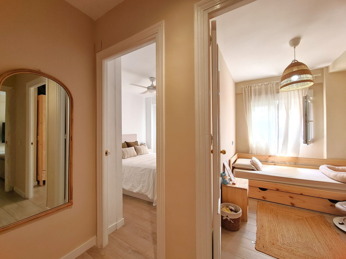 3 Bed, 1 Bath, ApartmentFor Sale, Estepona, Malaga