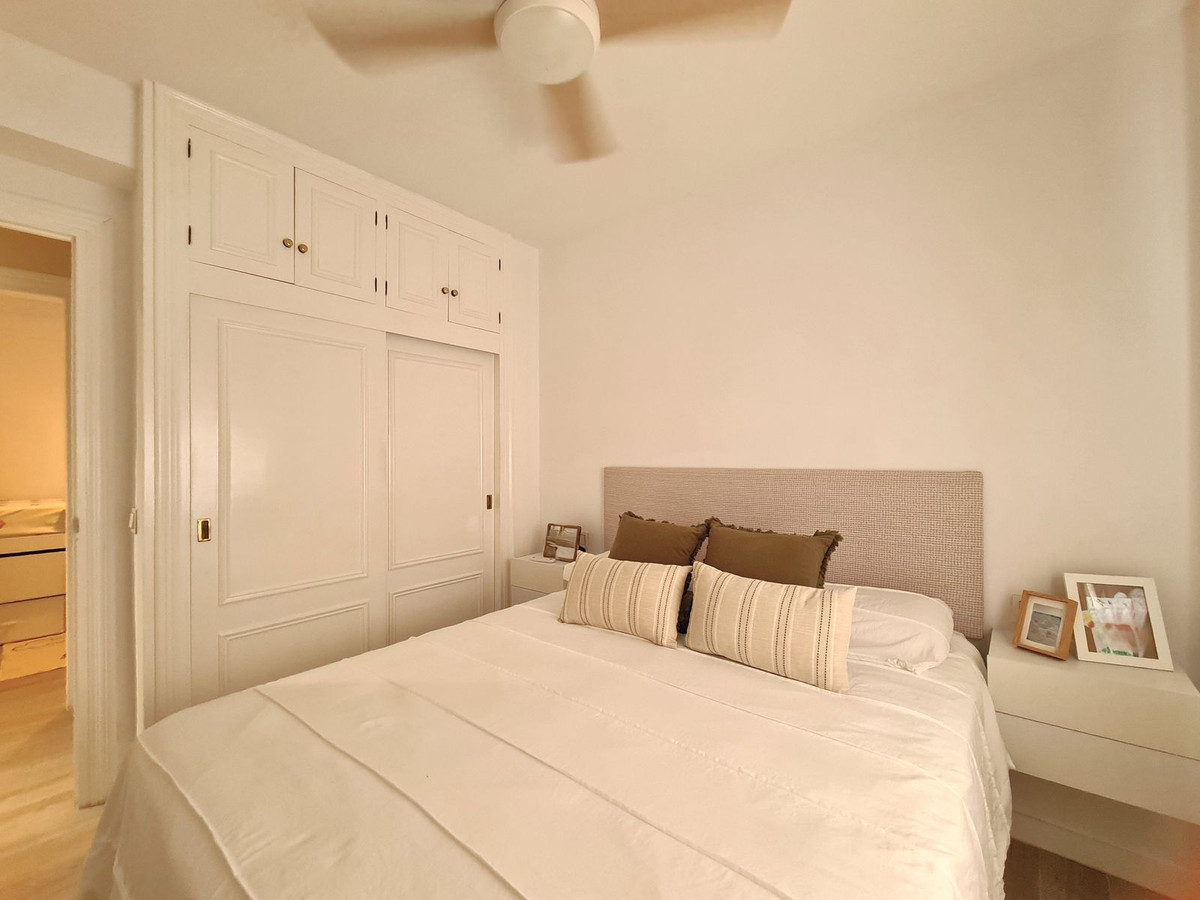 3 Bed, 1 Bath, ApartmentFor Sale, Estepona, Malaga