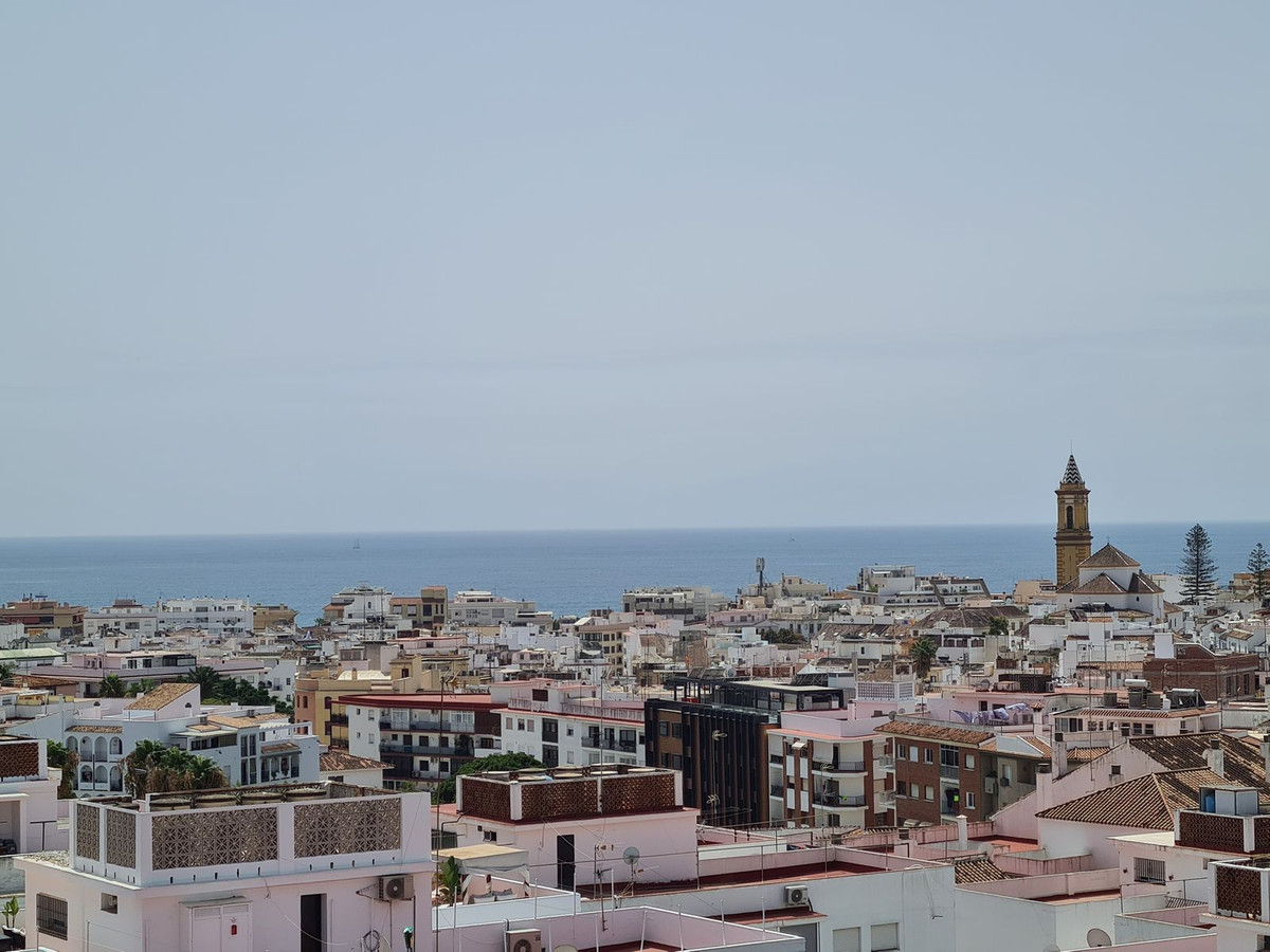 3 Bed, 1 Bath, ApartmentFor Sale, Estepona, Malaga