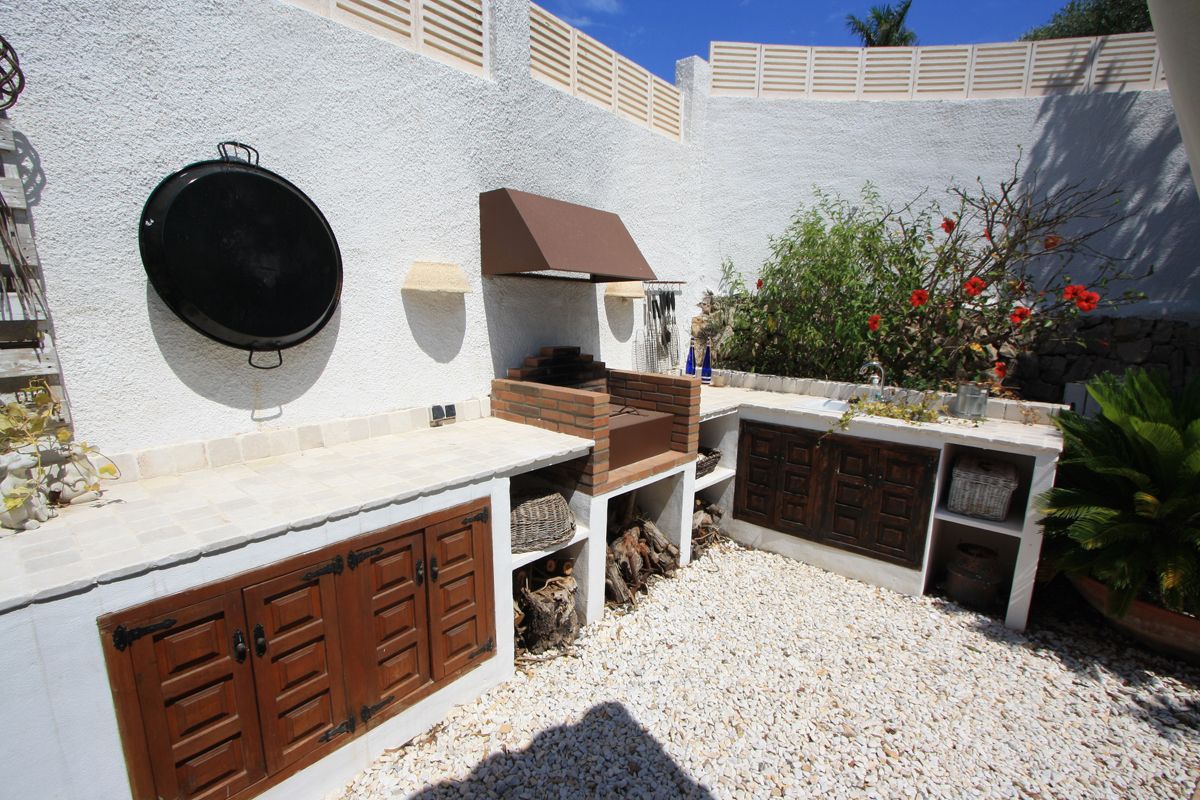 3 Bed, 2 Bath, HouseFor Sale, Denia, Alicante