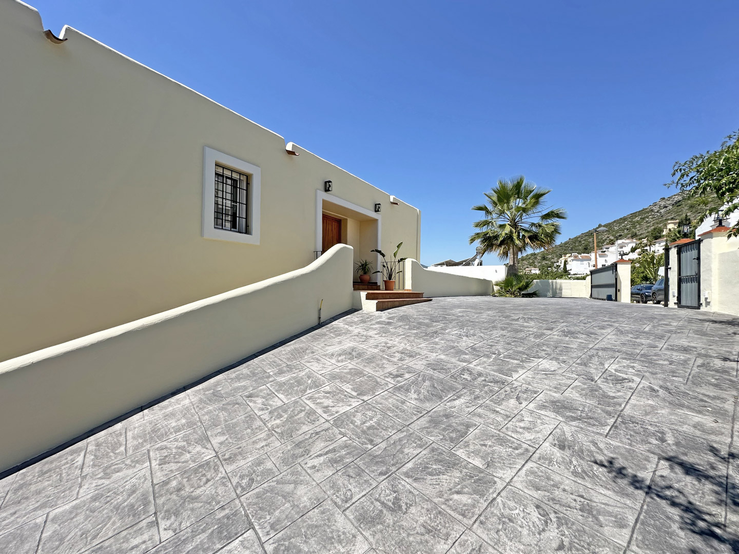 3 Bed, 3 Bath, HouseFor Sale, Jalon, Alicante
