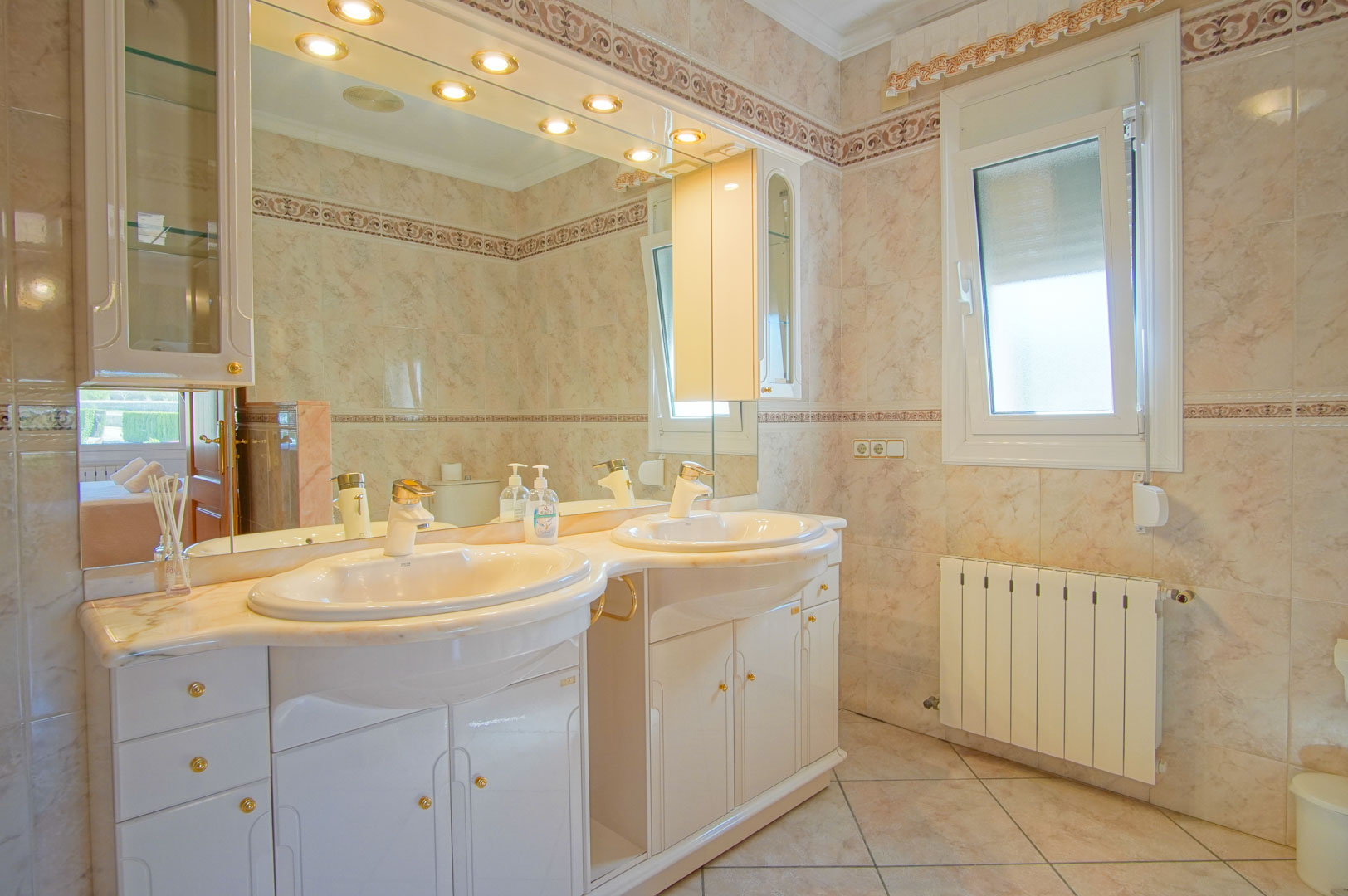 8 Bed, 7 Bath, HouseFor Sale, Benissa, Alicante