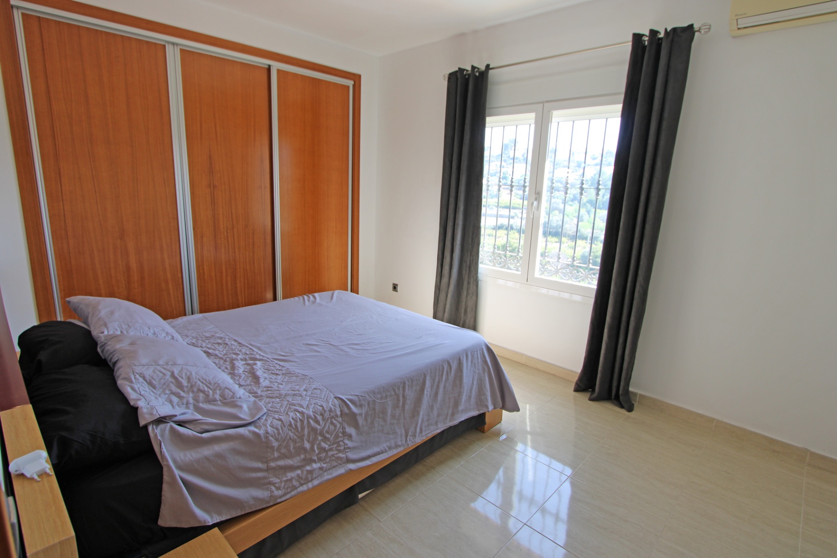 5 Bed, 3 Bath, HouseFor Sale, Orba, Alicante