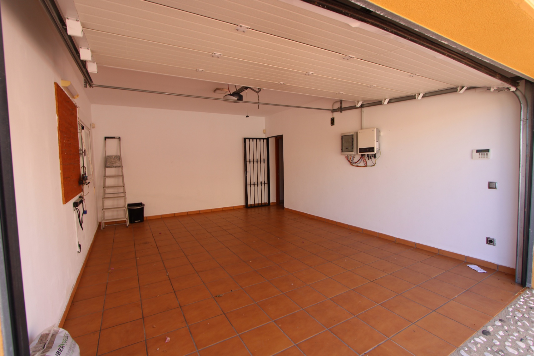 5 Bed, 3 Bath, HouseFor Sale, Orba, Alicante