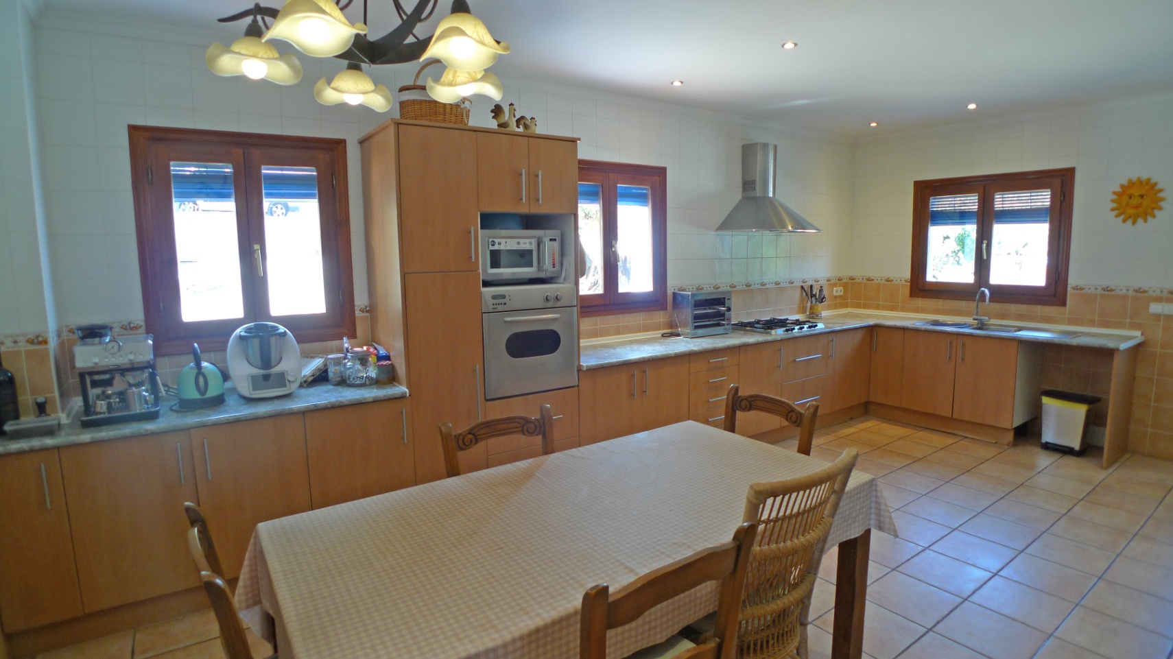 10 Bed, 8 Bath, HouseFor Sale, Jalon, Alicante