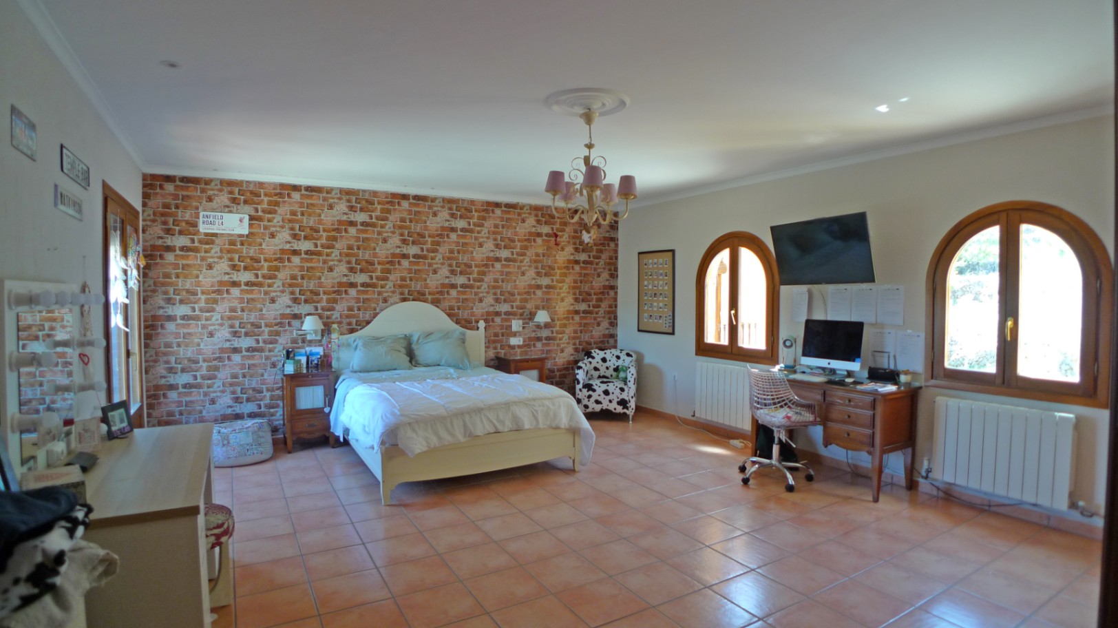 10 Bed, 8 Bath, HouseFor Sale, Jalon, Alicante