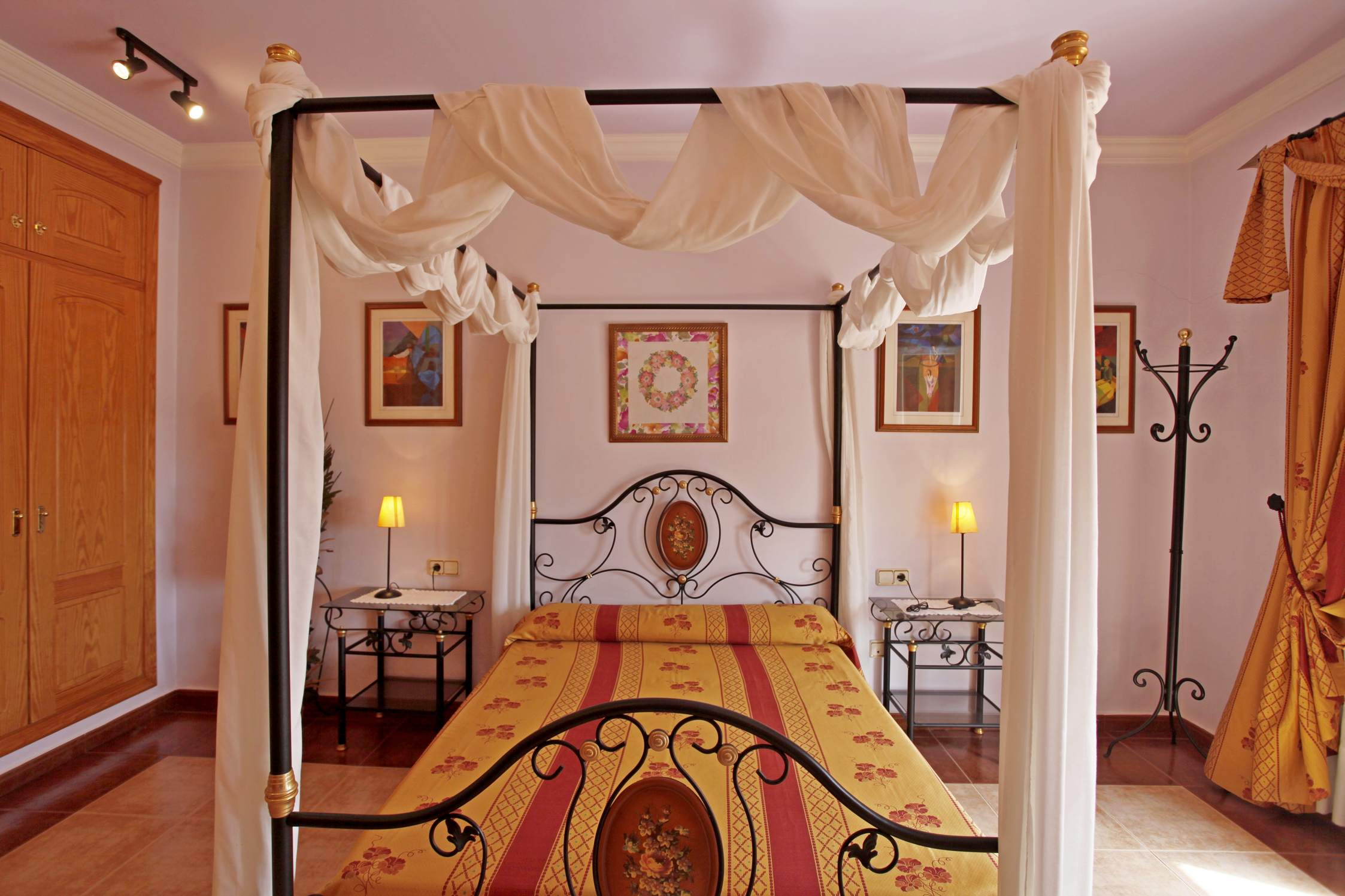 4 Bed, 3 Bath, HouseFor Sale, Denia, Alicante