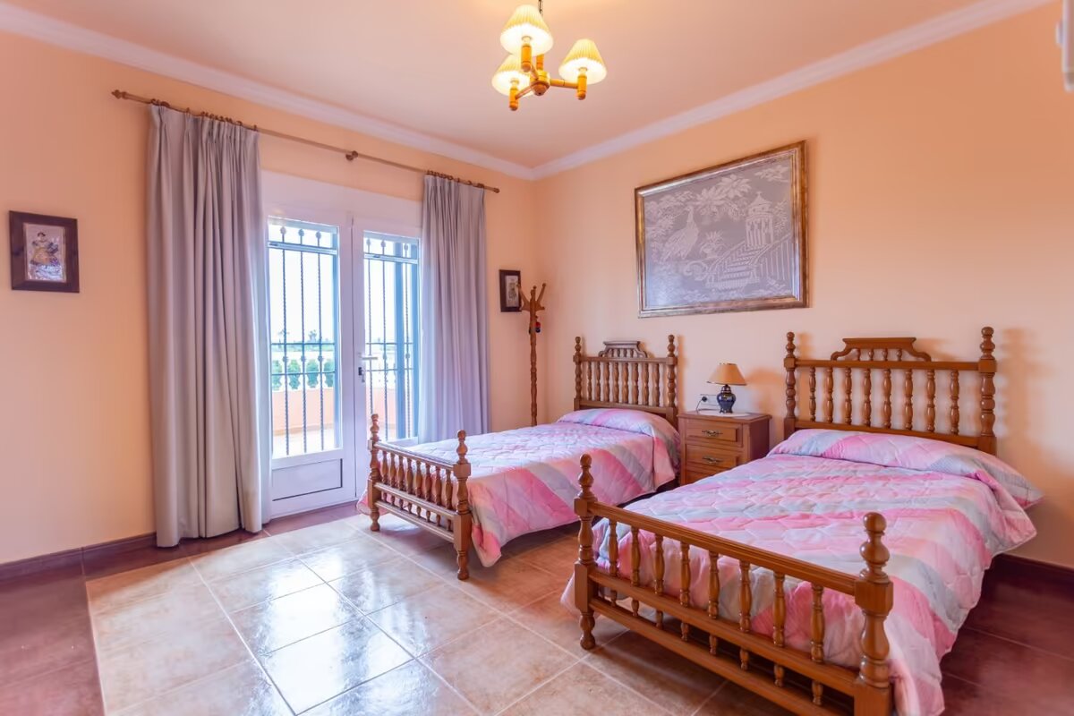 4 Bed, 3 Bath, HouseFor Sale, Denia, Alicante