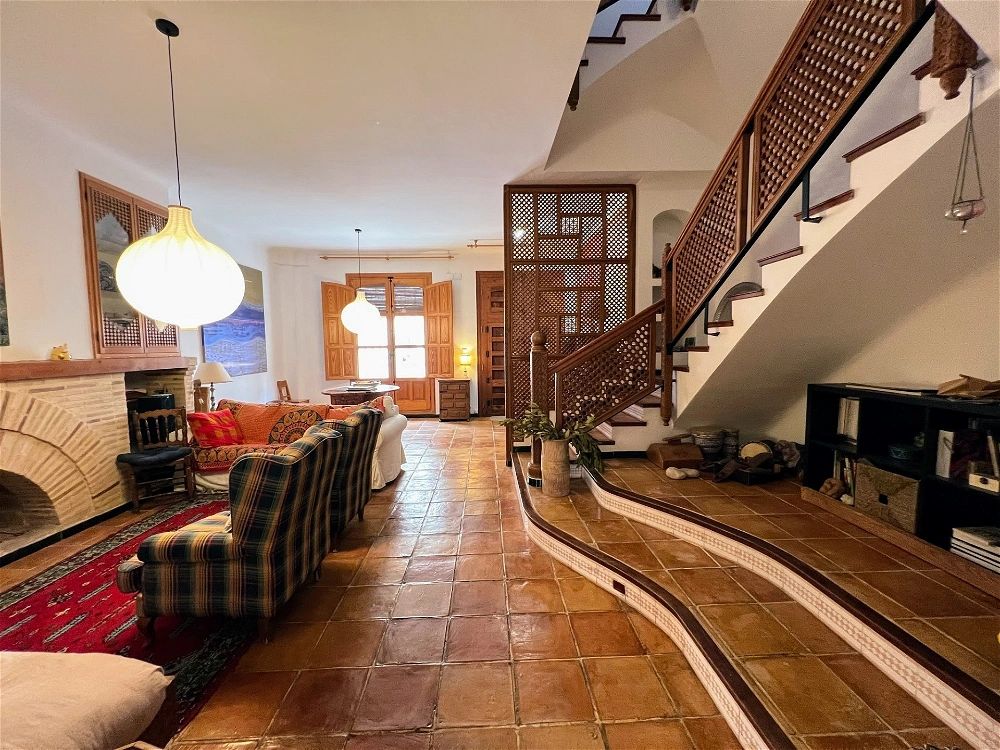 5 Bed, 3 Bath, HouseFor Sale, Orba, Alicante