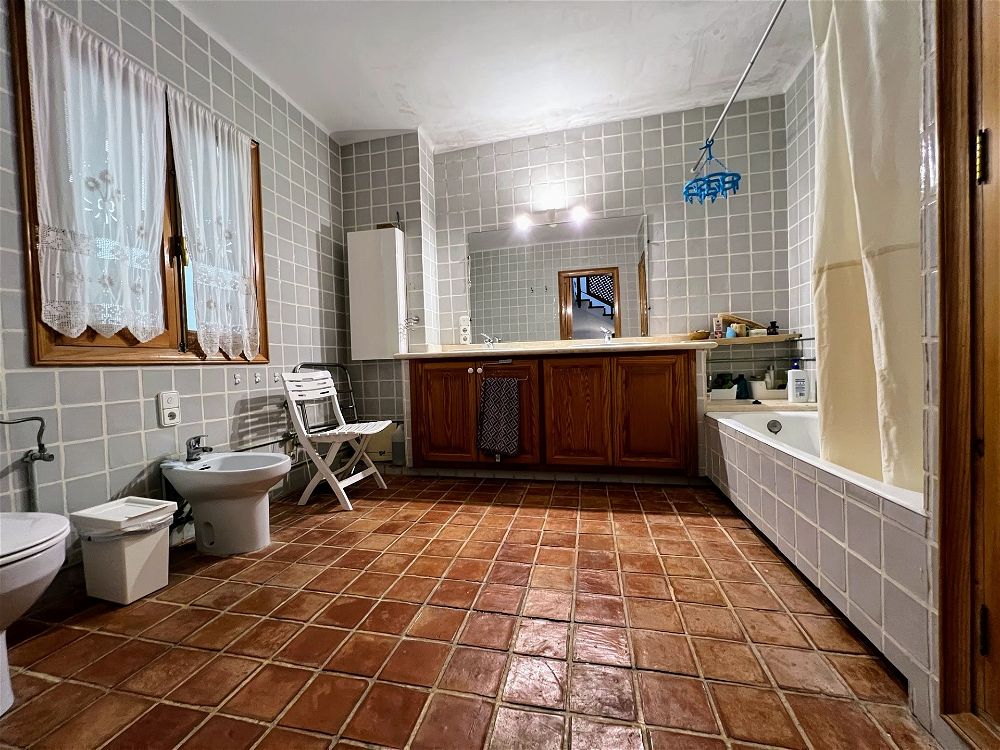 5 Bed, 3 Bath, HouseFor Sale, Orba, Alicante