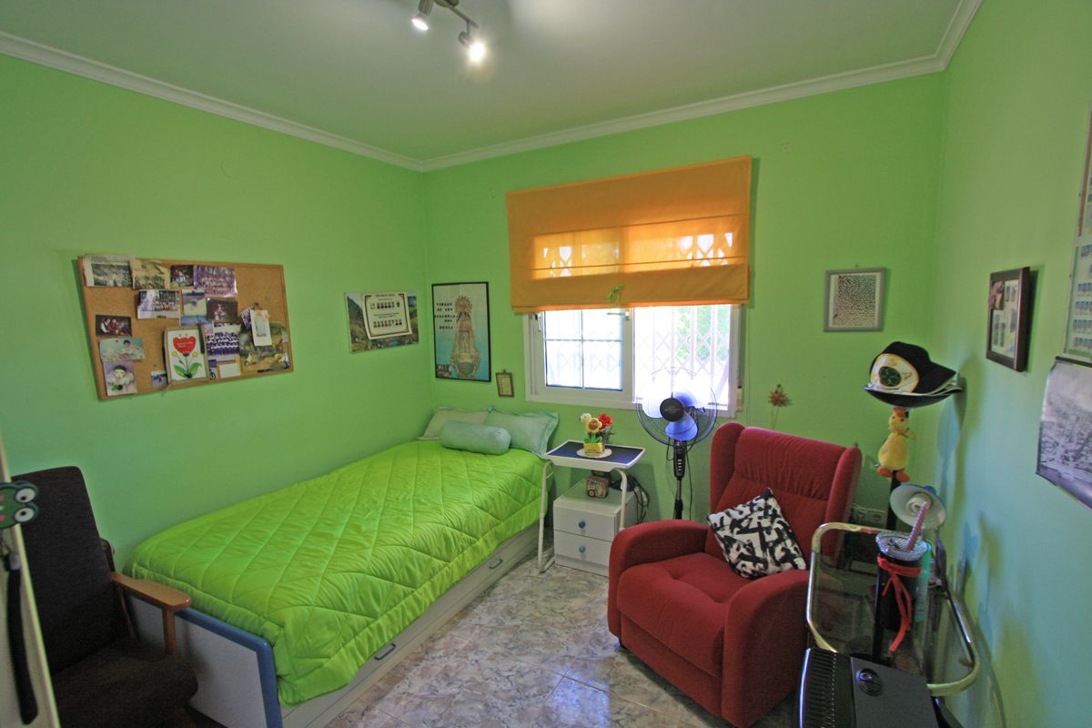 4 Bed, 2 Bath, HouseFor Sale, Els Poblets, Alicante