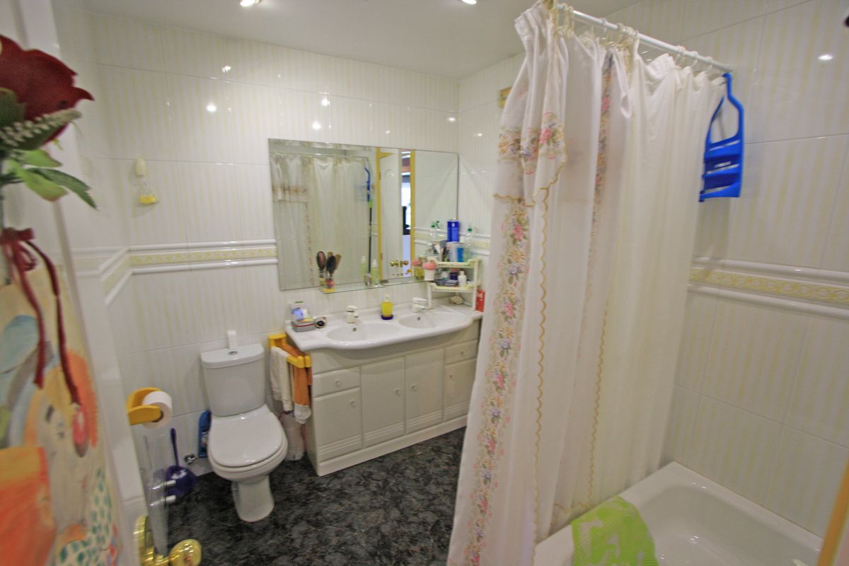 4 Bed, 2 Bath, HouseFor Sale, Els Poblets, Alicante