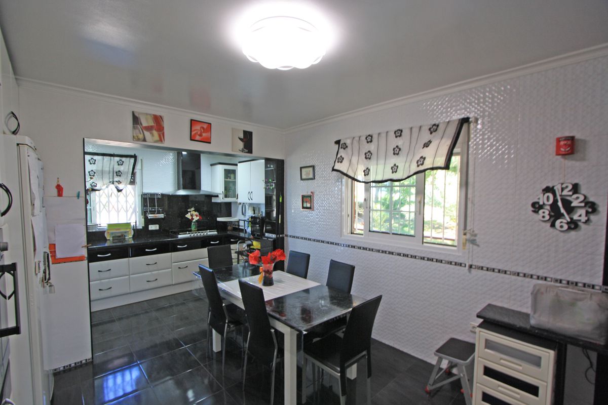 4 Bed, 2 Bath, HouseFor Sale, Els Poblets, Alicante