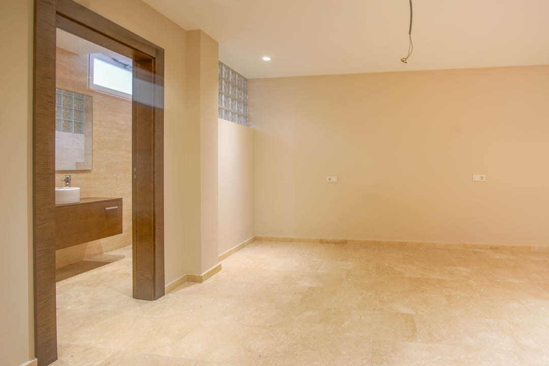 5 Bed, 6 Bath, HouseFor Sale, L`Alfas del Pi, Alicante