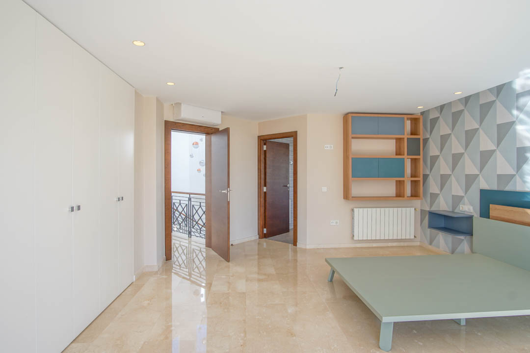 5 Bed, 6 Bath, HouseFor Sale, L`Alfas del Pi, Alicante