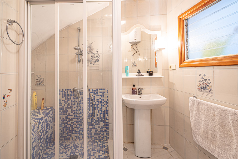 4 Bed, 2 Bath, HouseFor Sale, Gata de Gorgos, Alicante