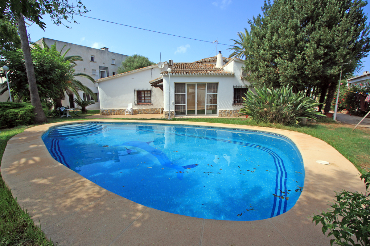 Commercial Property, For Sale