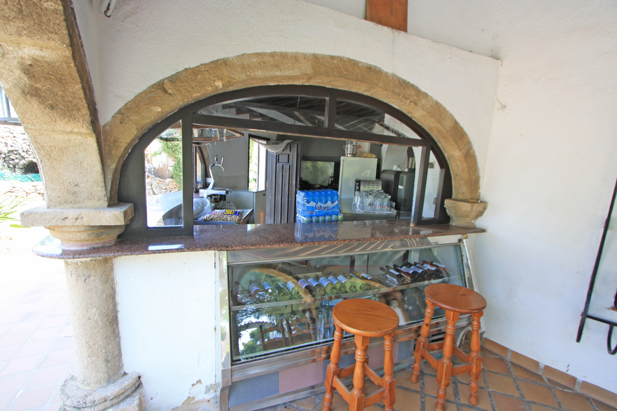 Commercial Property, For Sale