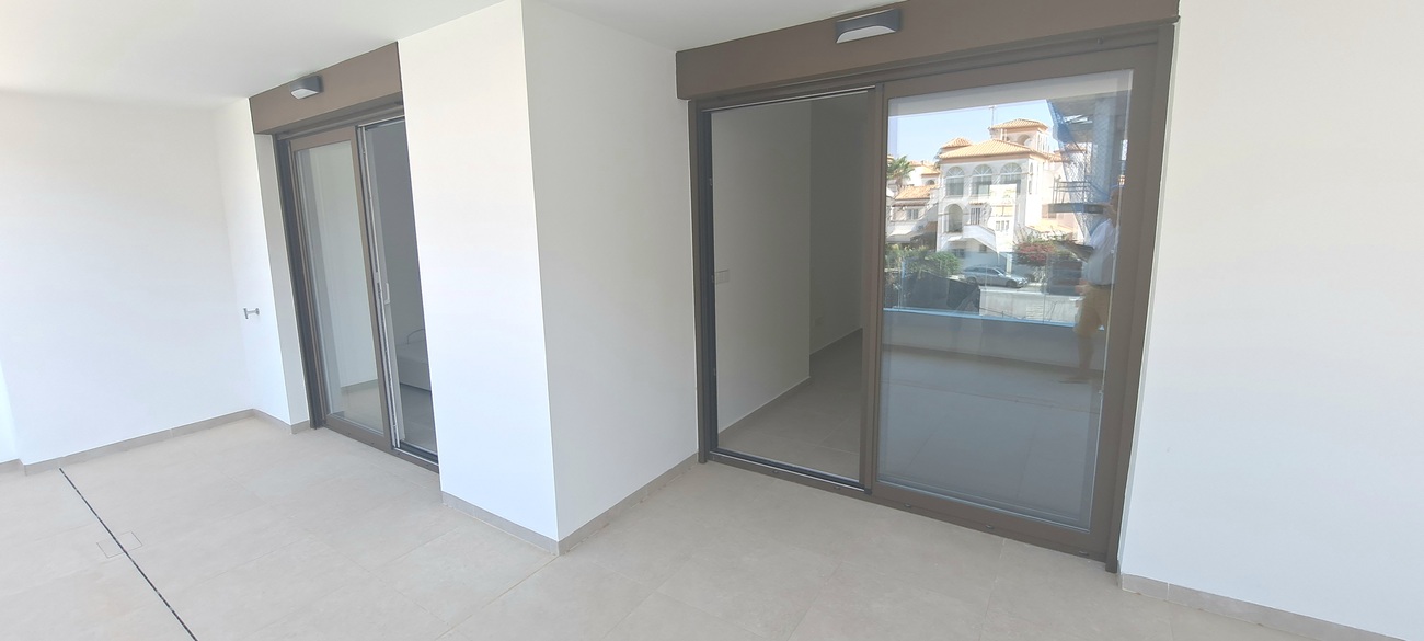 2 Bed, 2 Bath, ApartmentFor Sale, Playa Flamenca, Alicante