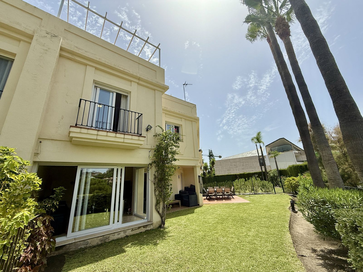 4 Bed, 3 Bath, HouseFor Sale, La Quinta, Malaga