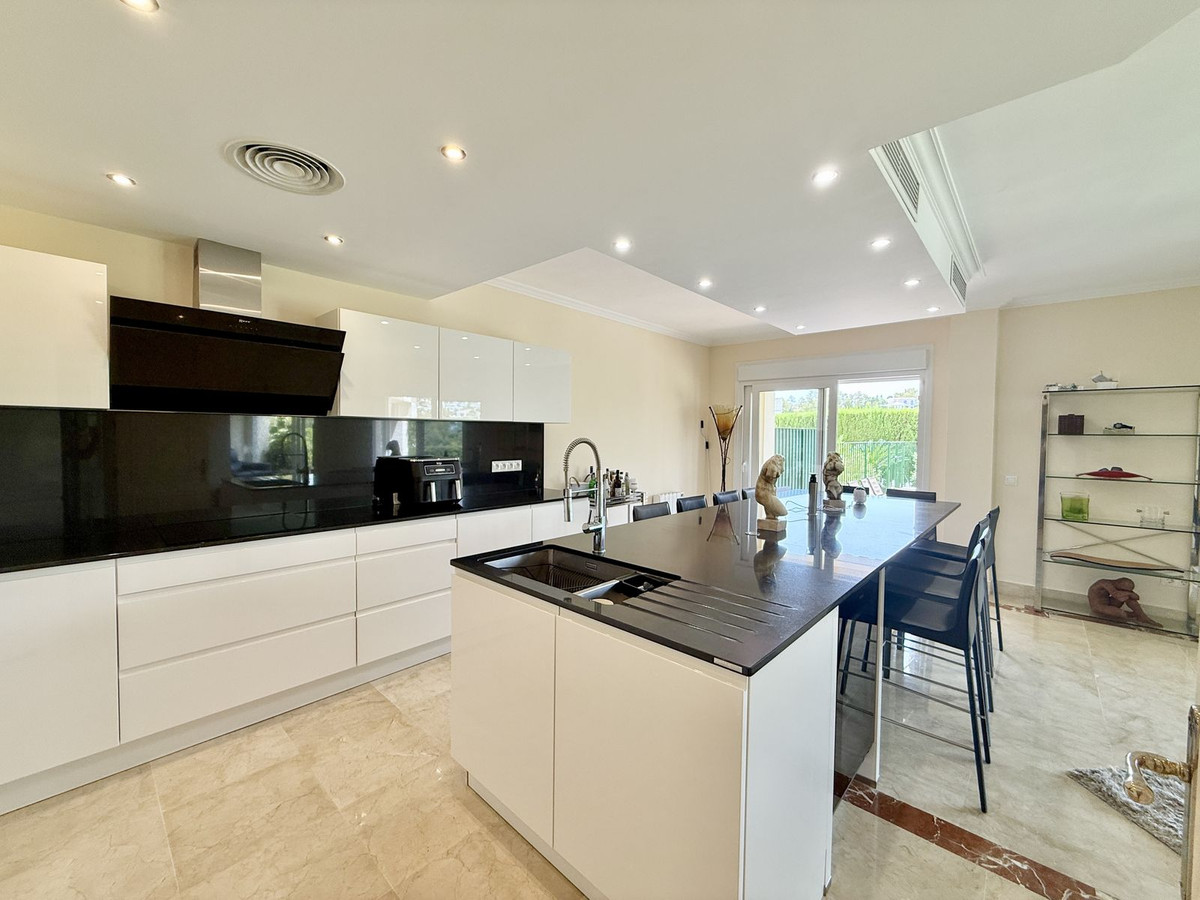 4 Bed, 3 Bath, HouseFor Sale, La Quinta, Malaga