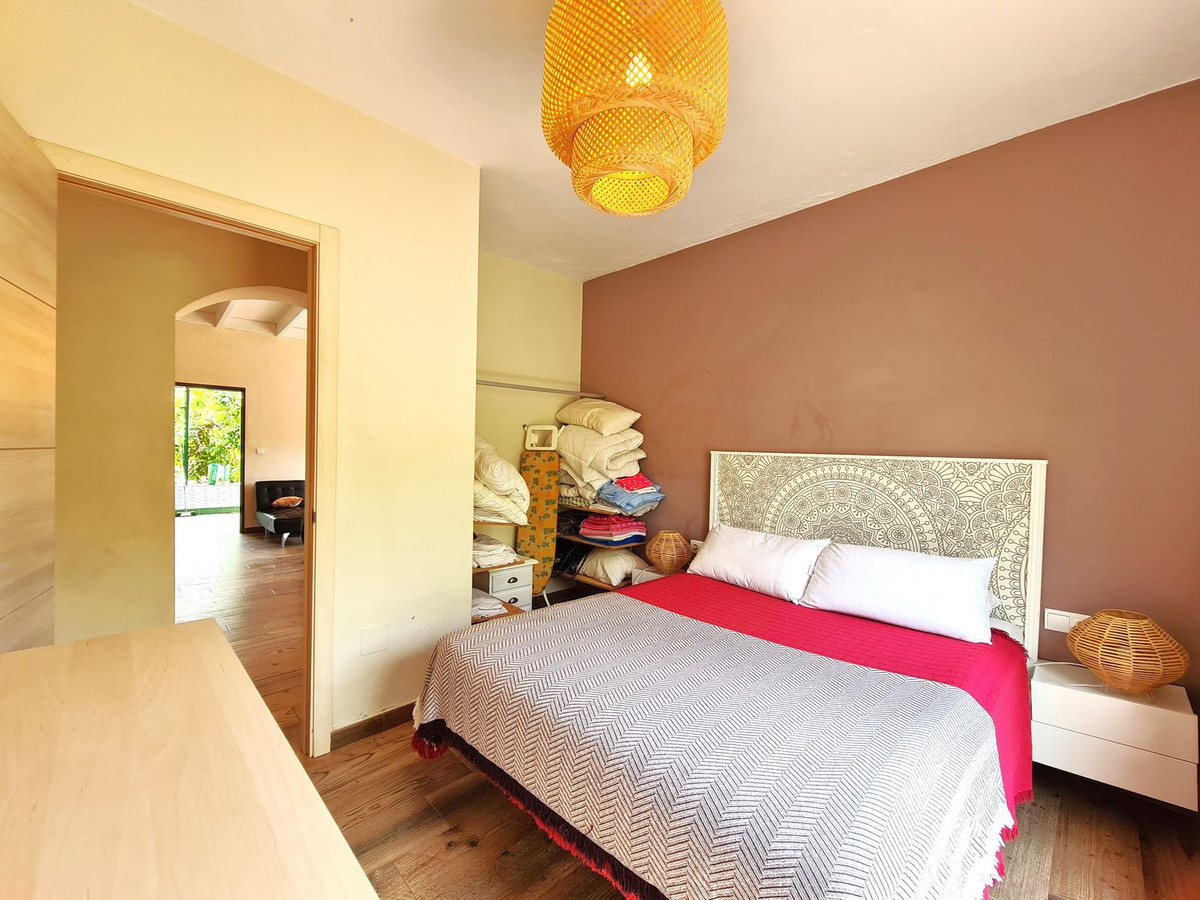 2 Bed, 1 Bath, HouseFor Sale, Estepona, Malaga