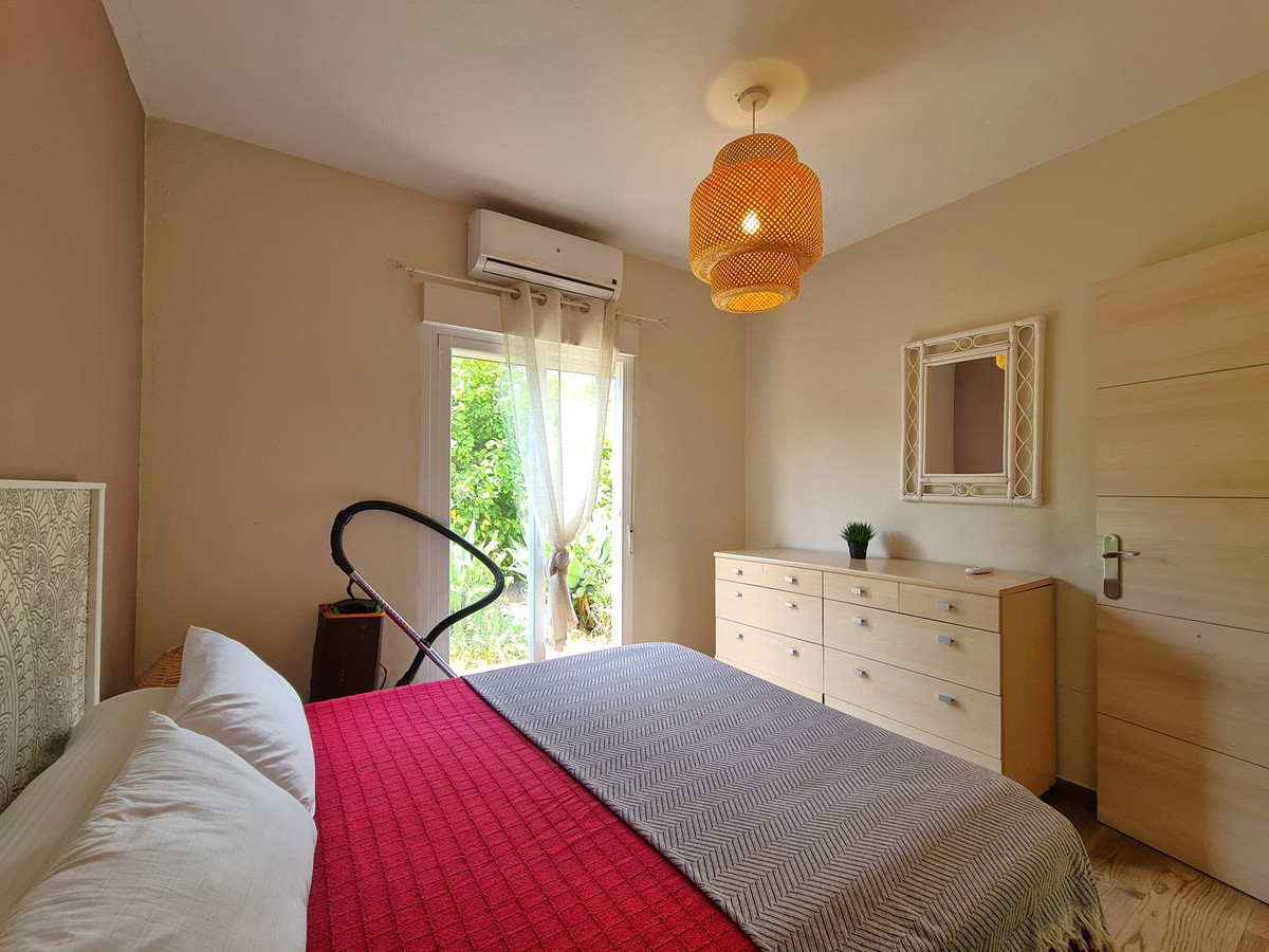 2 Bed, 1 Bath, HouseFor Sale, Estepona, Malaga