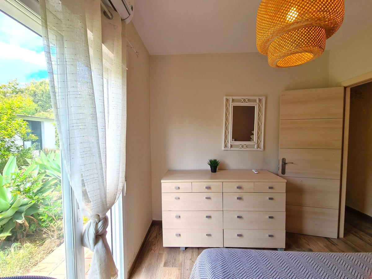 2 Bed, 1 Bath, HouseFor Sale, Estepona, Malaga