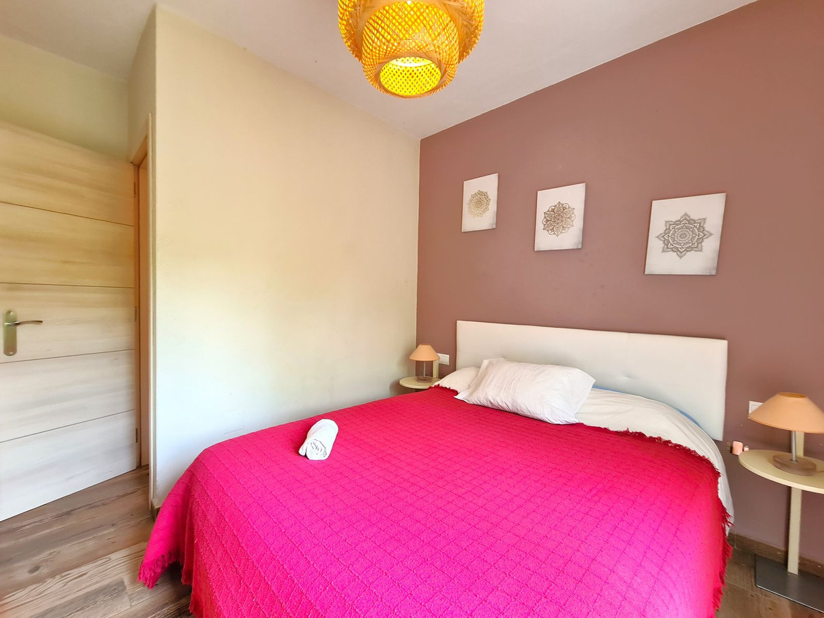 2 Bed, 1 Bath, HouseFor Sale, Estepona, Malaga