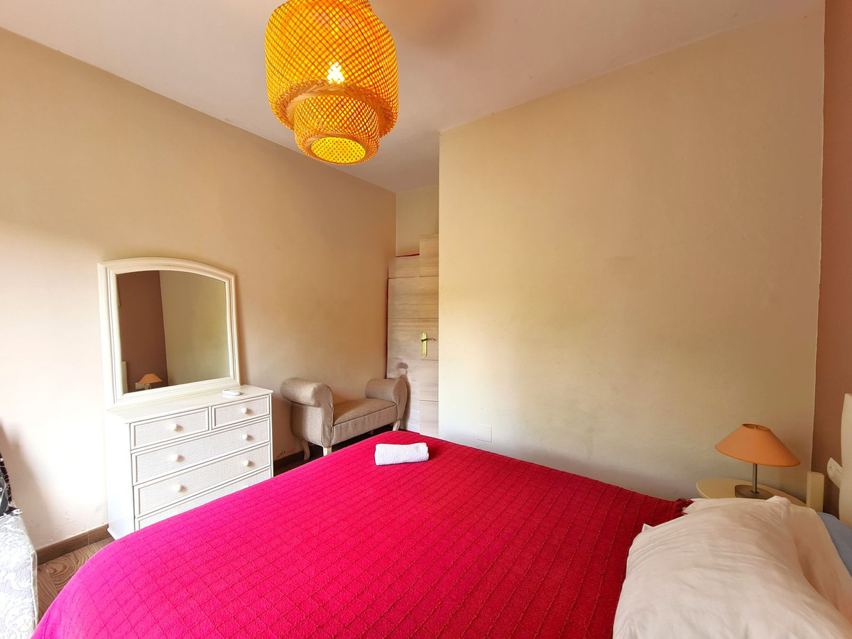 2 Bed, 1 Bath, HouseFor Sale, Estepona, Malaga