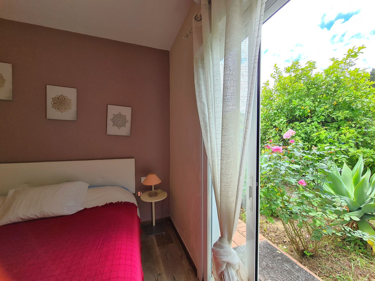 2 Bed, 1 Bath, HouseFor Sale, Estepona, Malaga