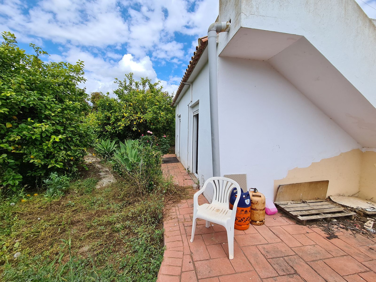 2 Bed, 1 Bath, HouseFor Sale, Estepona, Malaga