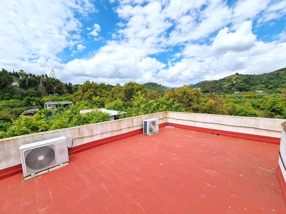 2 Bed, 1 Bath, HouseFor Sale, Estepona, Malaga