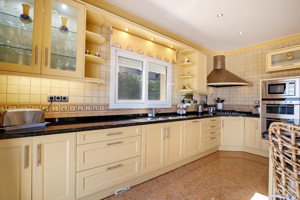 4 Bed, 3 Bath, HouseFor Sale, Moraira, Alicante
