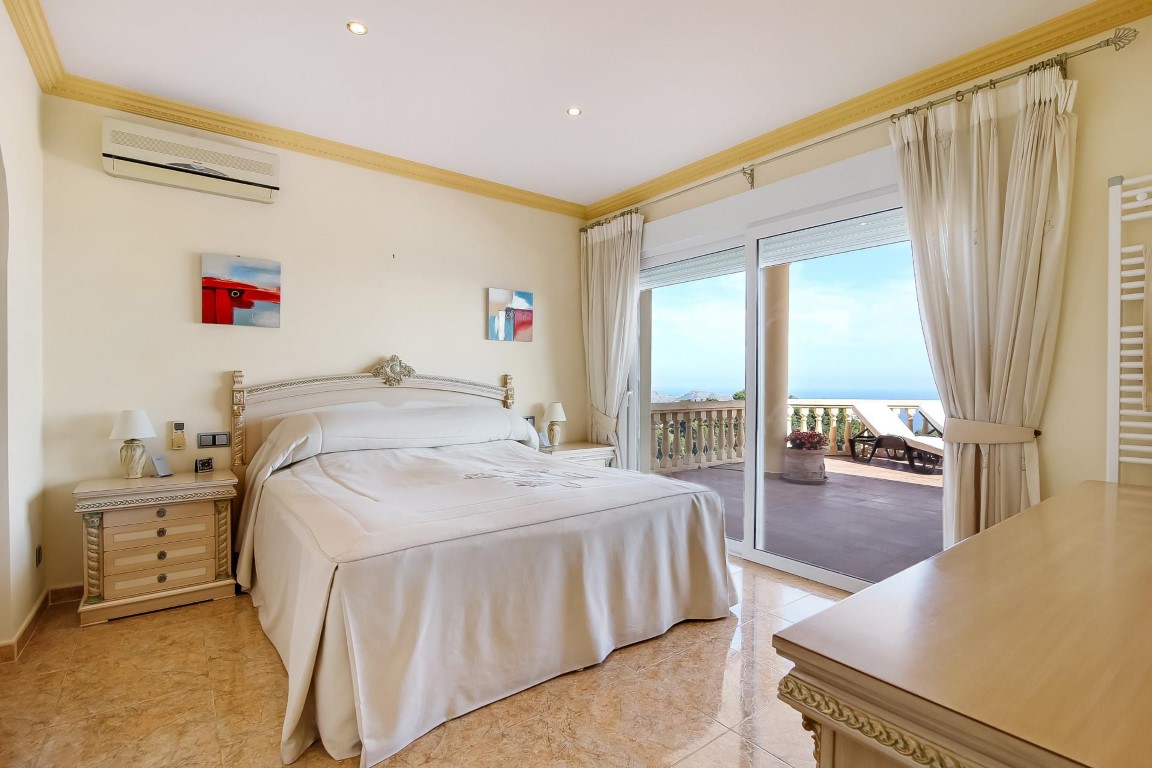 4 Bed, 3 Bath, HouseFor Sale, Moraira, Alicante