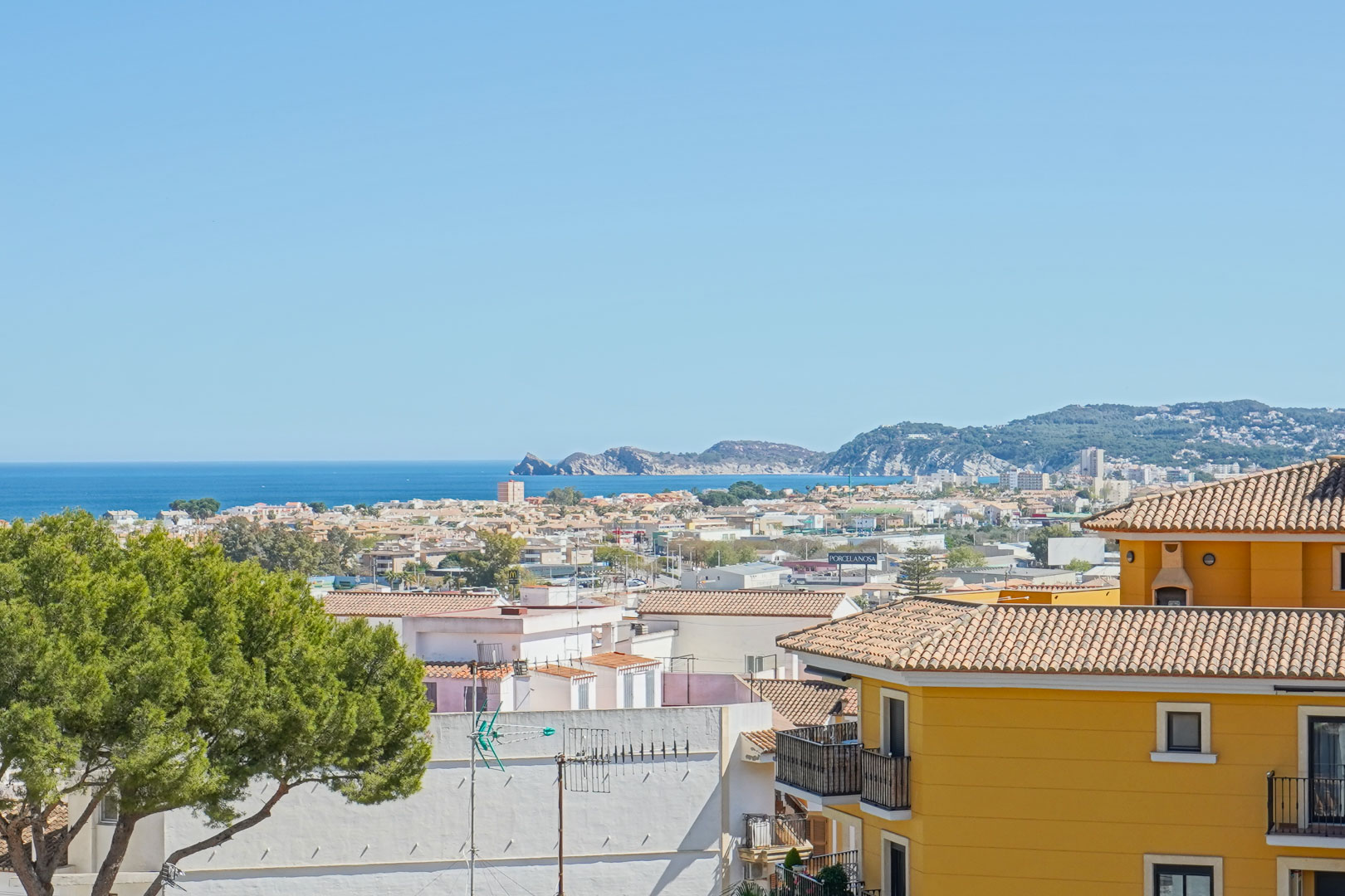 5 Bed, 2 Bath, ApartmentFor Sale, Javea, Alicante