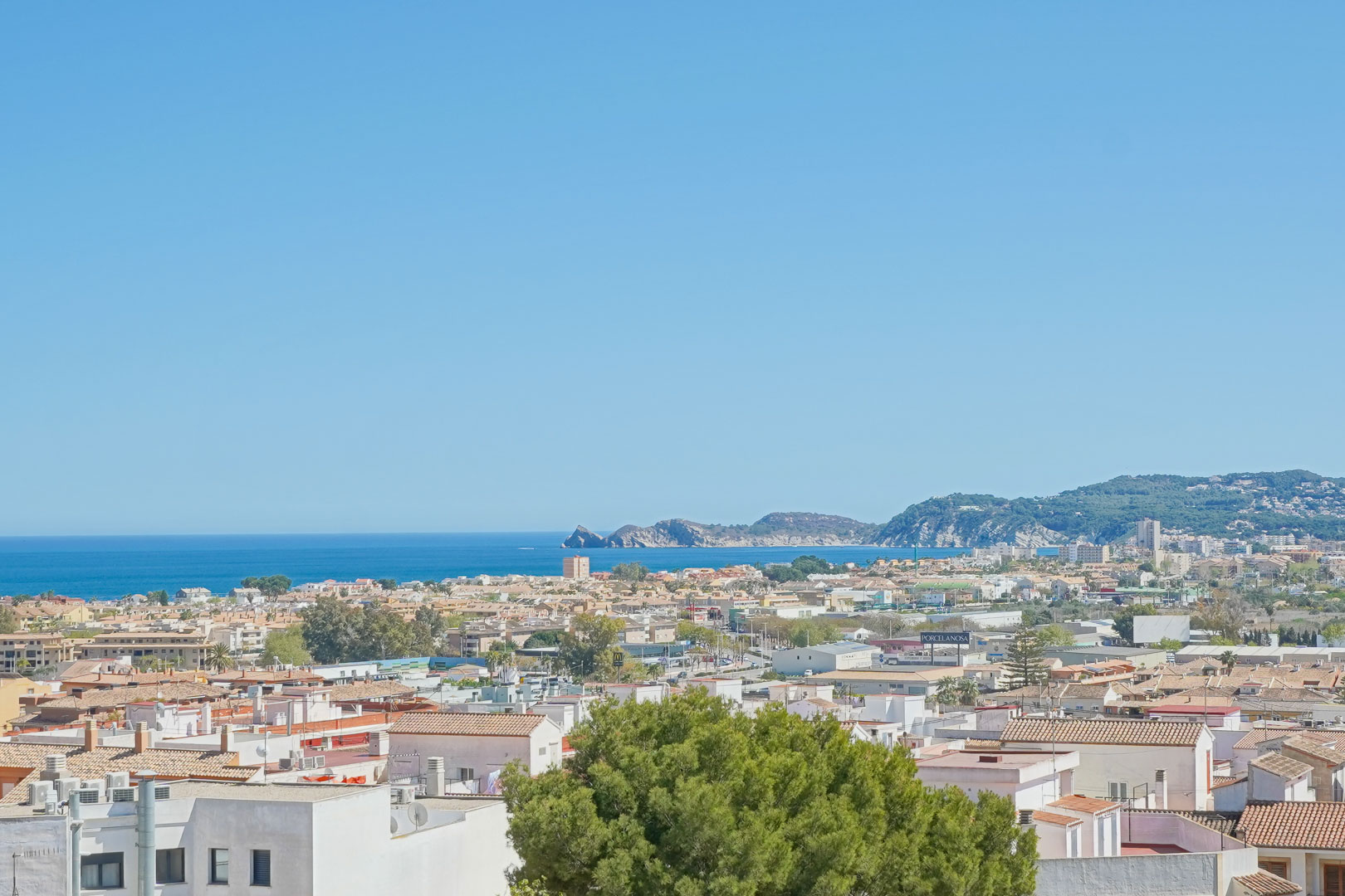 5 Bed, 2 Bath, ApartmentFor Sale, Javea, Alicante