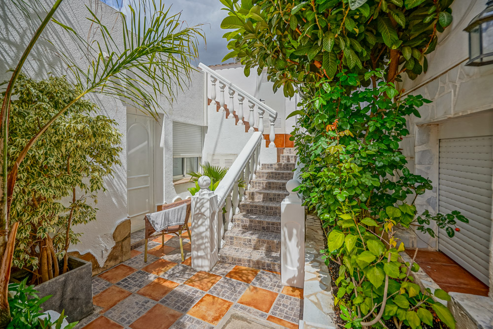 Commercial Property, For Sale