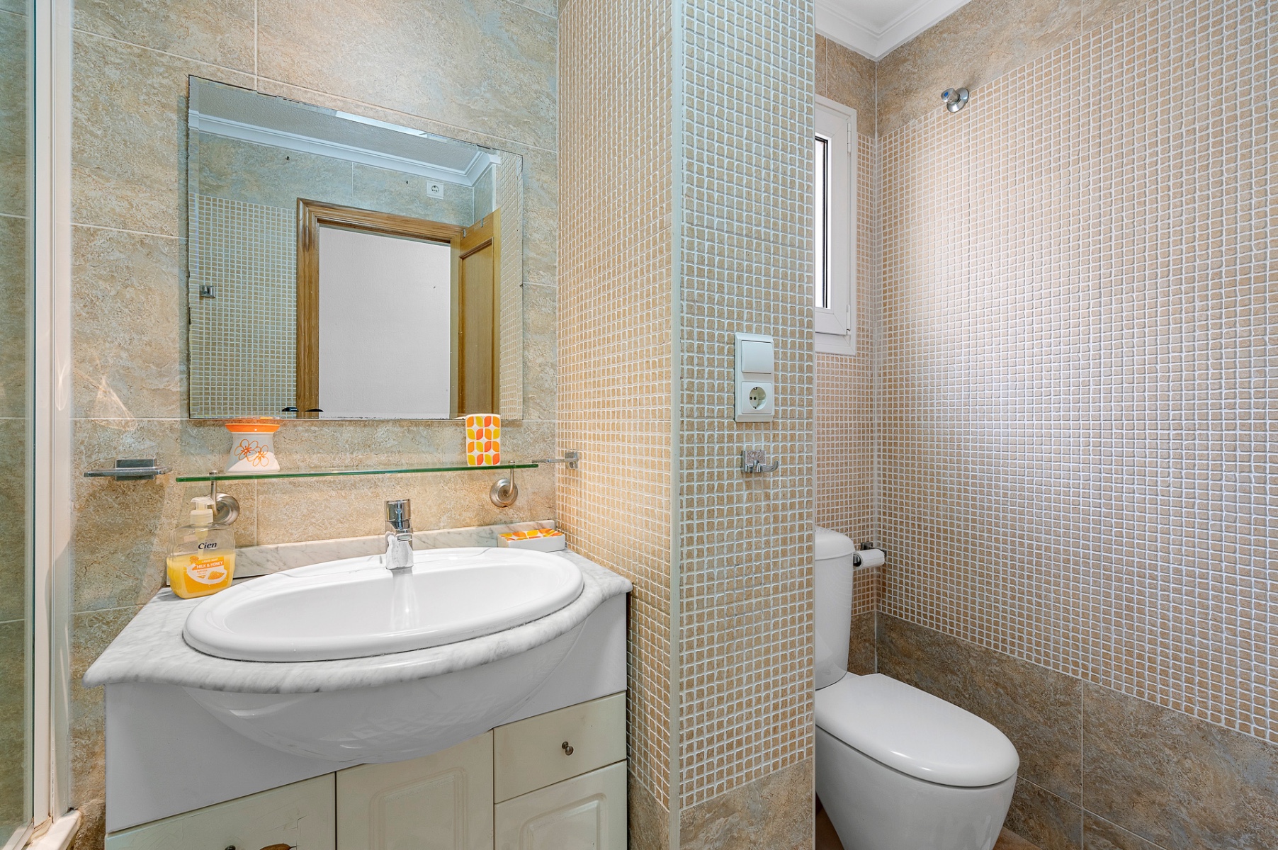 2 Bed, 1 Bath, ApartmentFor Sale, Almoradi, Alicante