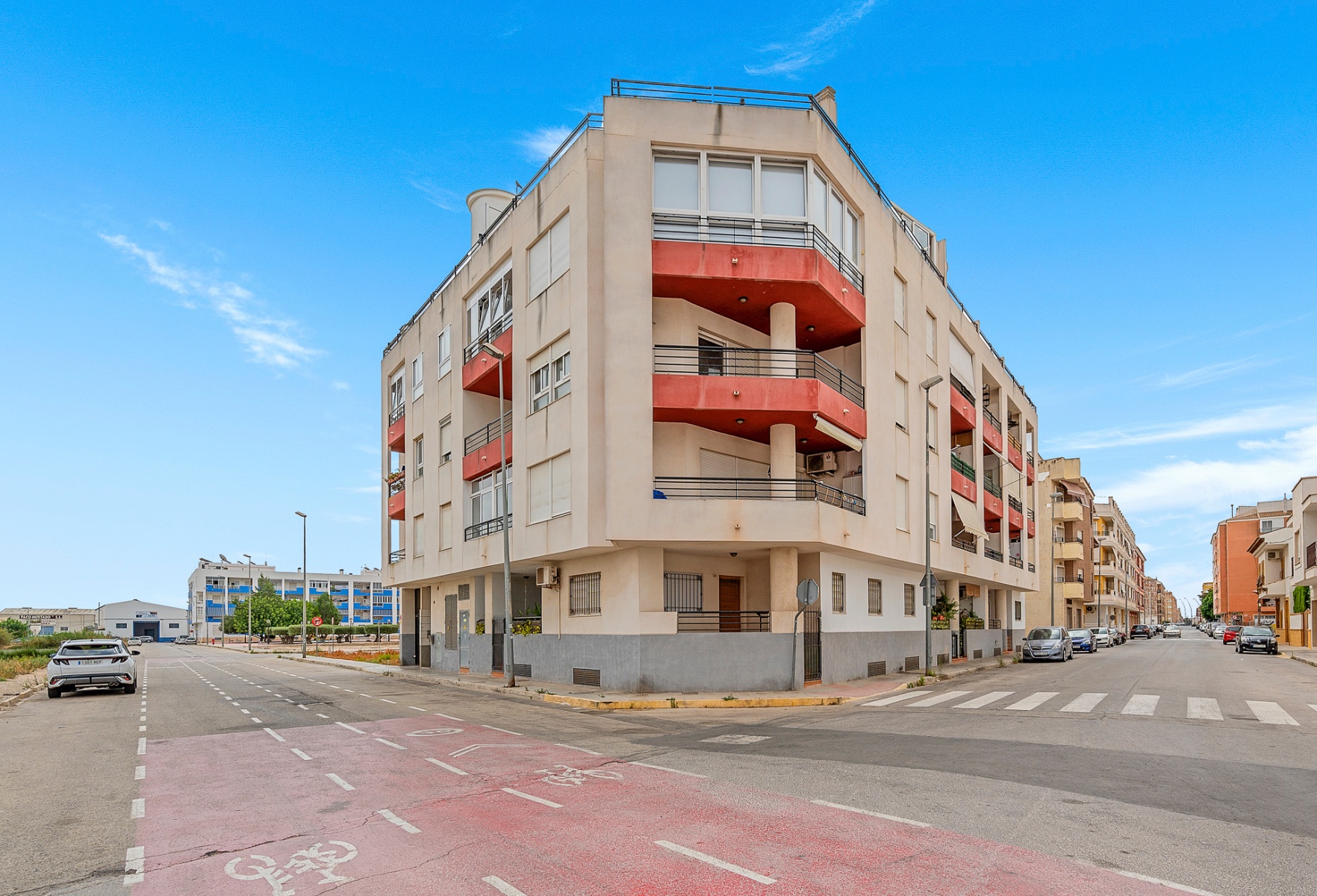 2 Bed, 1 Bath, ApartmentFor Sale, Almoradi, Alicante