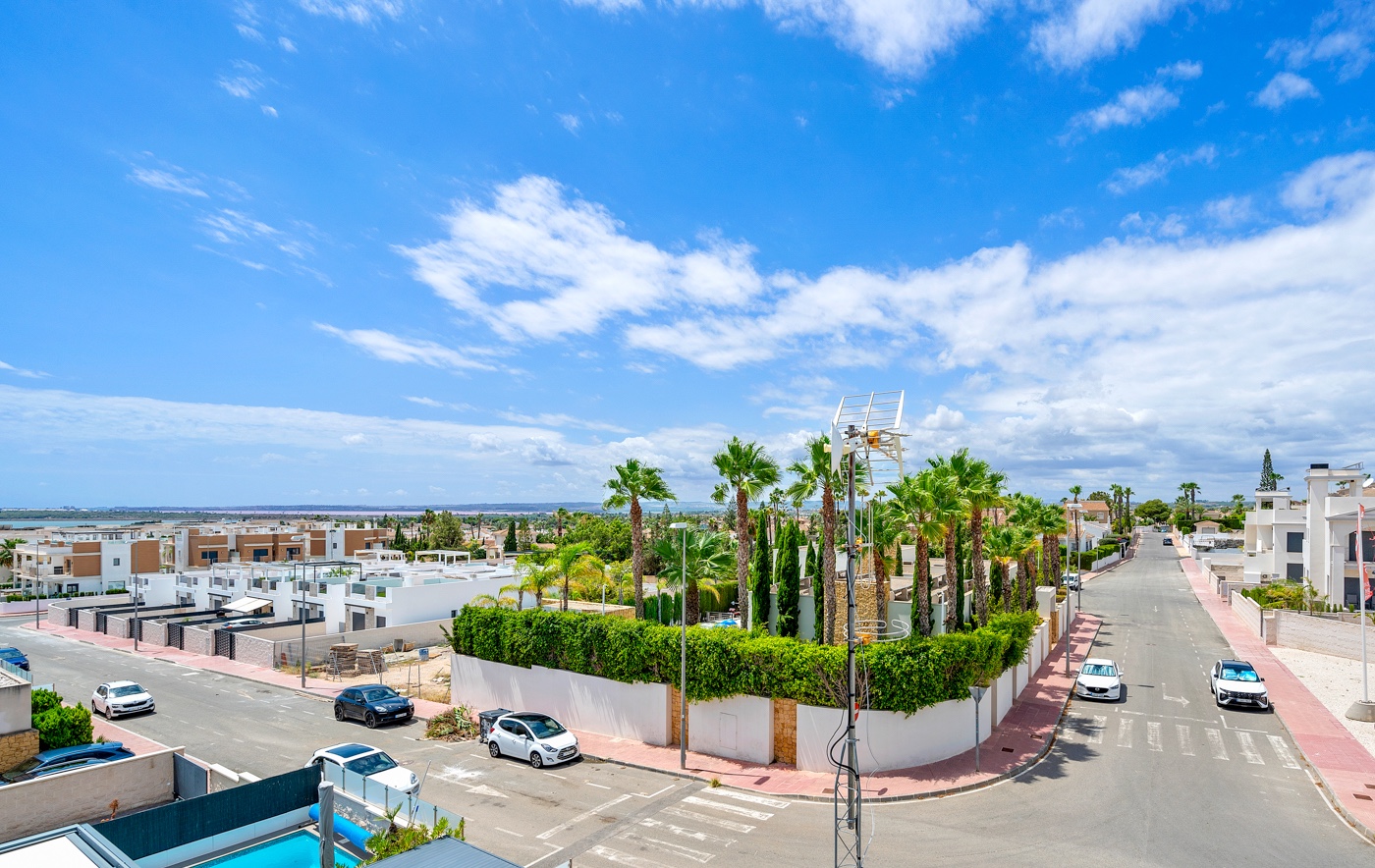 3 Bed, 2 Bath, HouseFor Sale, Ciudad Quesada - Rojales, Alicante