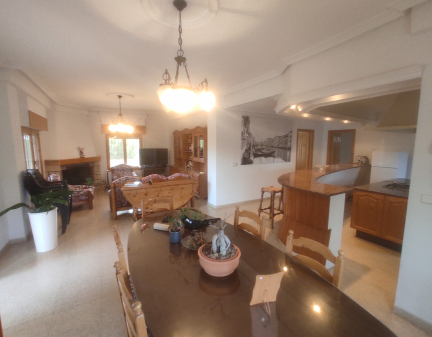 4 Bed, 2 Bath, HouseFor Sale, Almoradi, Alicante