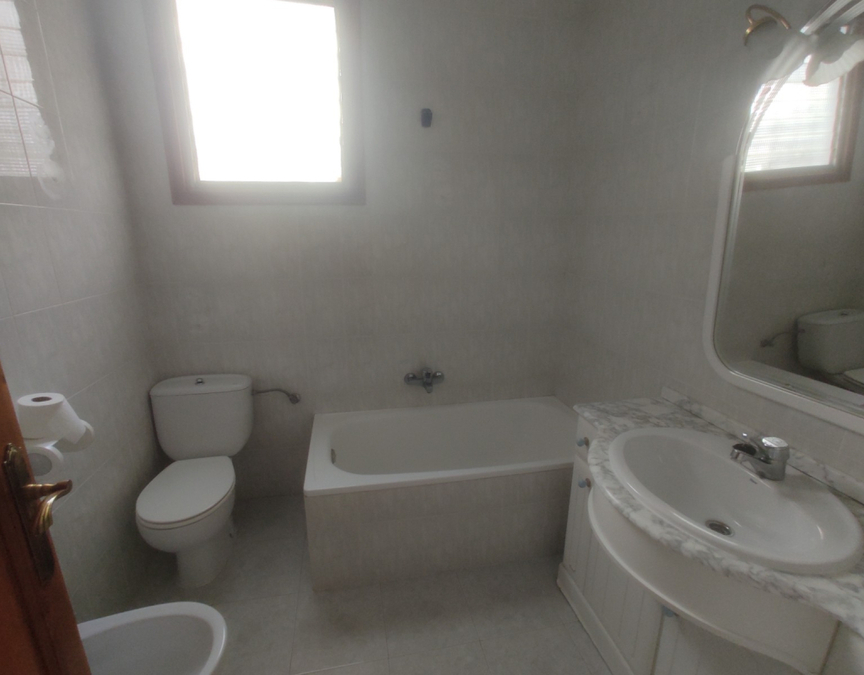 4 Bed, 2 Bath, HouseFor Sale, Almoradi, Alicante