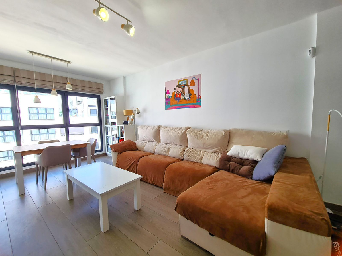 3 Bed, 2 Bath, ApartmentFor Sale, Estepona, Malaga