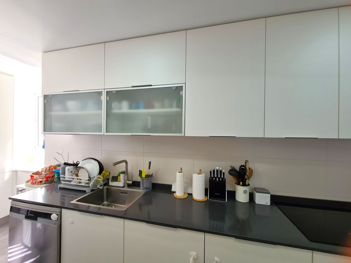 3 Bed, 2 Bath, ApartmentFor Sale, Estepona, Malaga
