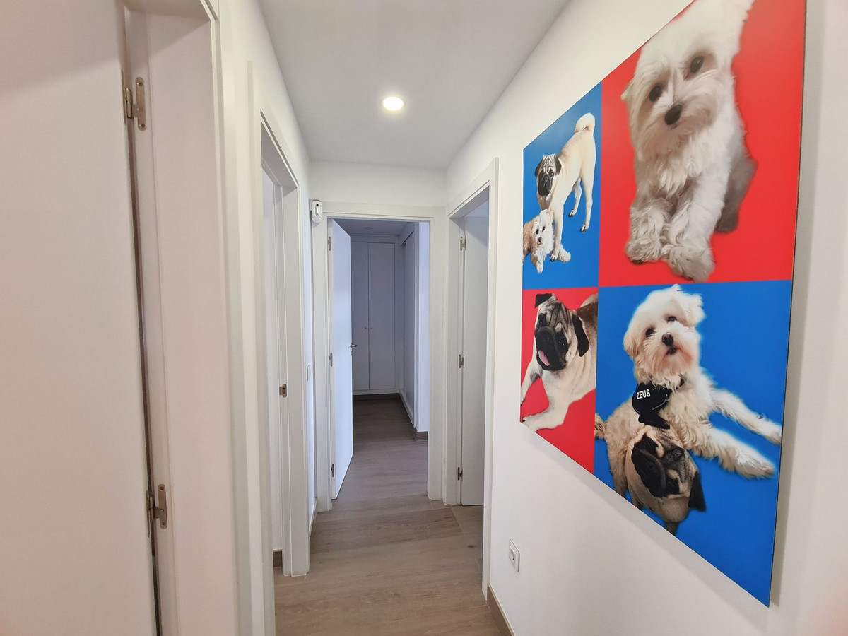 3 Bed, 2 Bath, ApartmentFor Sale, Estepona, Malaga