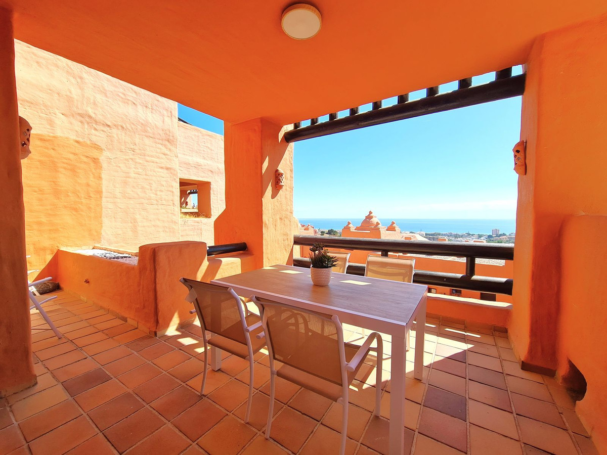 2 Bed, 2 Bath, ApartmentFor Sale, La Duquesa, Malaga